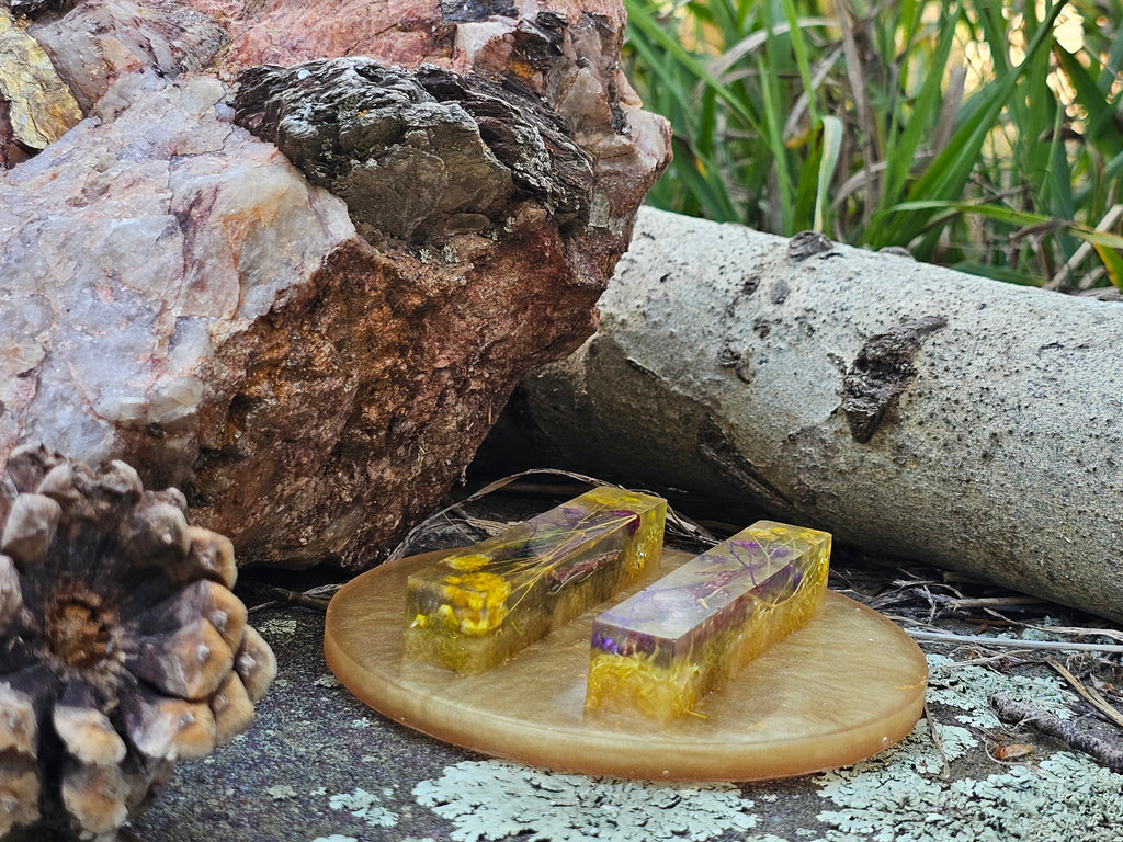 Epoxy Resin Phone holder-yellow with flowers