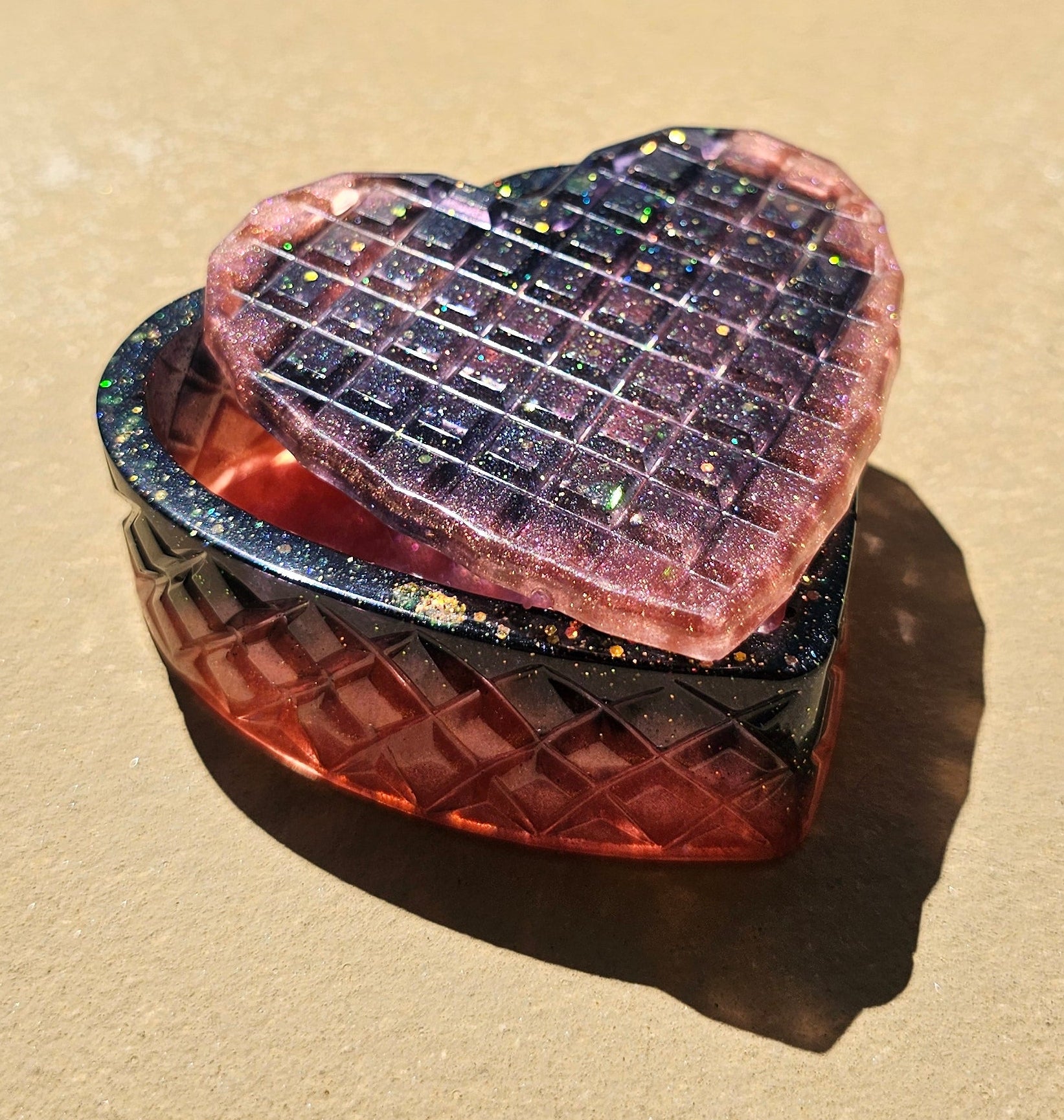 Epoxy Resin Waffle Heart Box-Red and Black