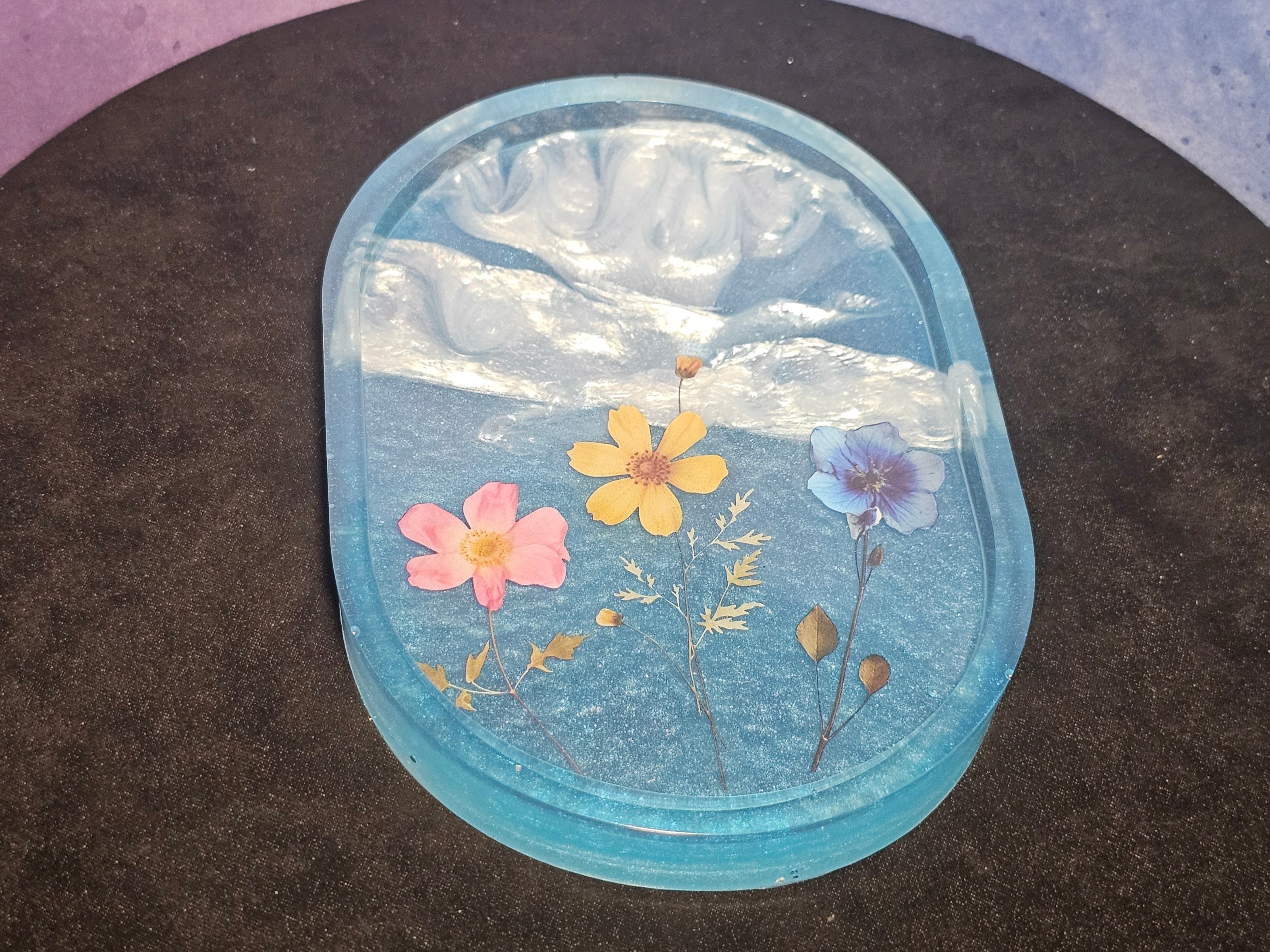 Epoxy Resin Flower Tray-blue with flowers and clouds
