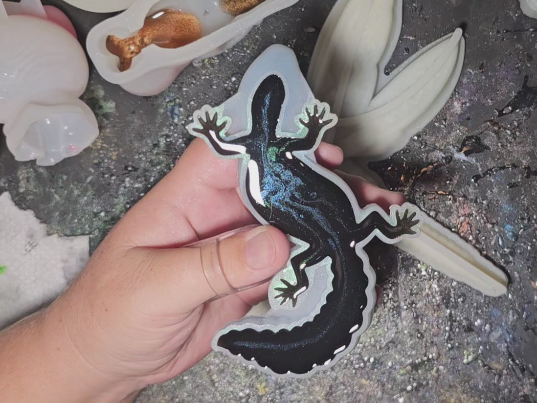 Epoxy Resin Lizard-Blue & Green with Bubbles